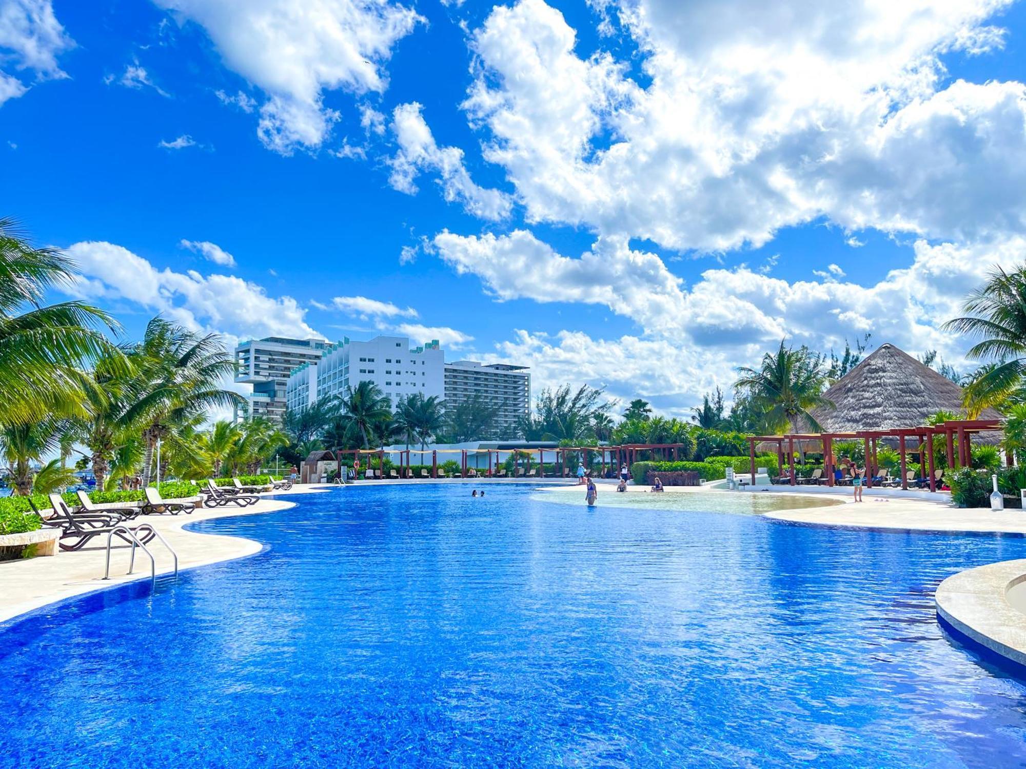 New Beachfront Luxury Apartments Cancun Exterior photo